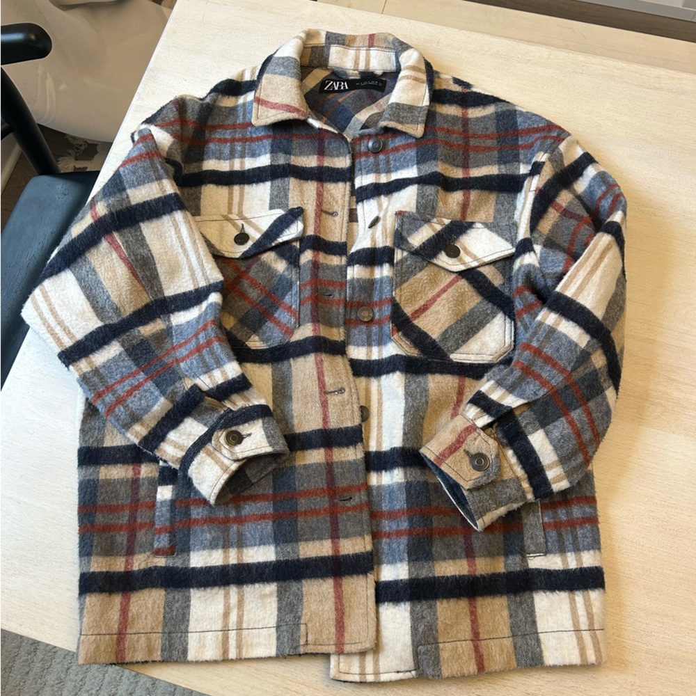 Pre owned - womens Zara paid shacket small